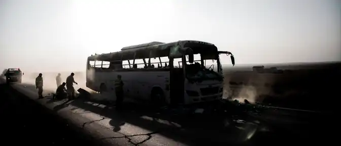 Трагедия на дороге: удар беспилотника по автобусу рабочих в Запорожской области стал преднамеренным