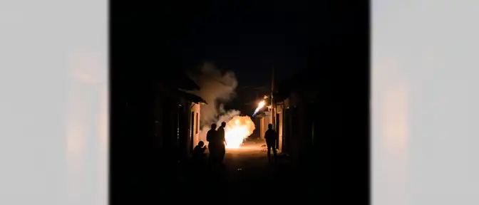 Ночной грохот на юге Ирана: в Сирике зафиксированы серии взрывов