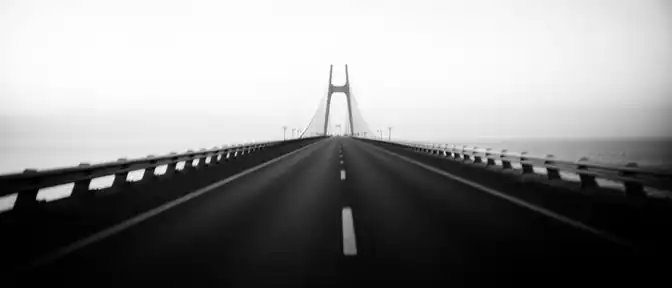 Крымский мост снова открыт: движение транспорта восстановлено после перерыва